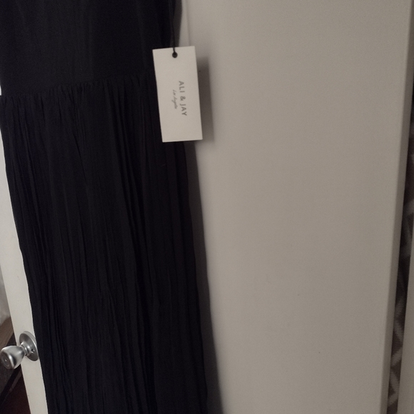 ALI & JAY MIDI DRESS - Picture 6 of 7